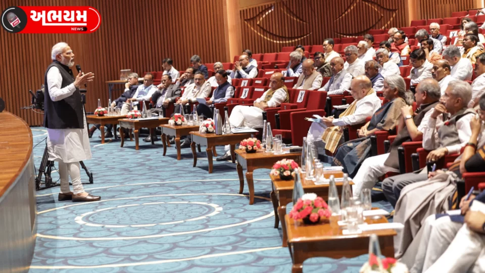 PM Narendra Modi advised the ministers in the Council of Ministers meeting